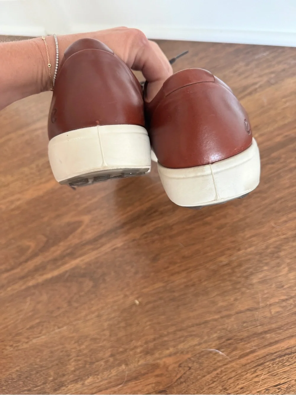 Ecco smooth chestnut